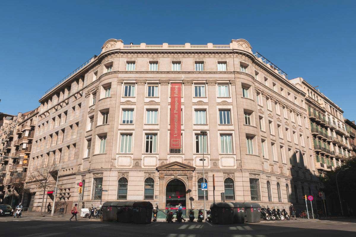 Seis mĆ”steres de la UPF Barcelona School of Management se destacan en Top 5 de sus categorĆas en el ranking ā250 Mastersā del diario El Mundo